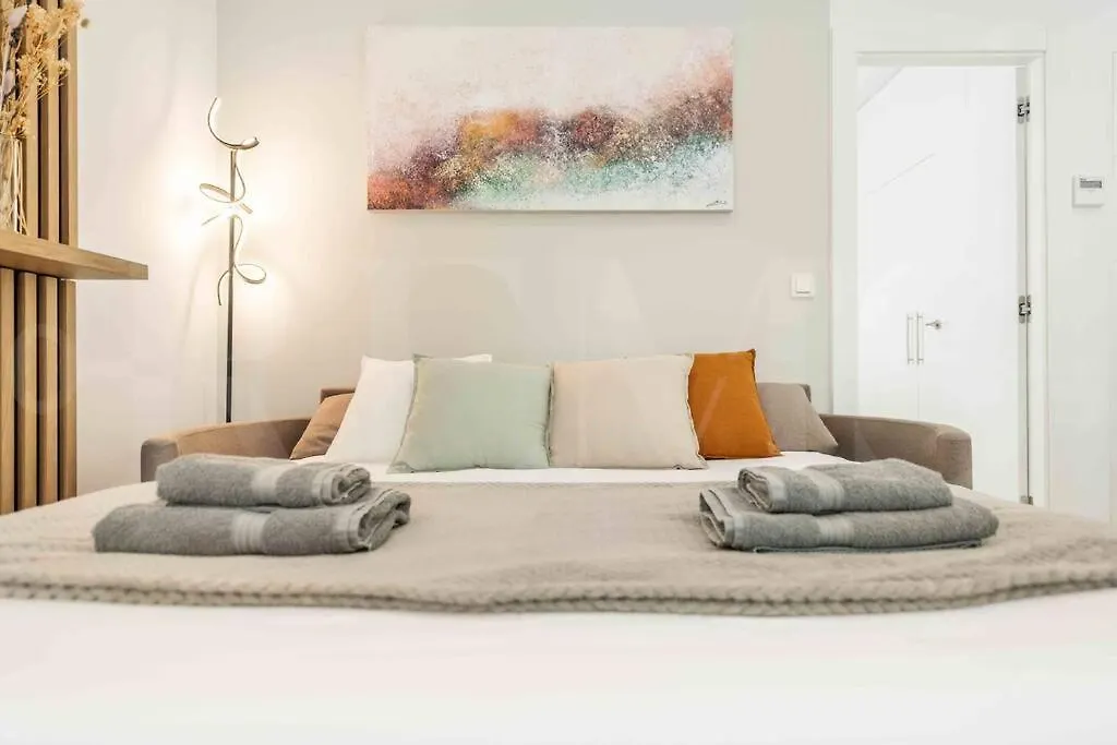 Tranquil & Bright Apartment With Parking By Rems Malaga Spain