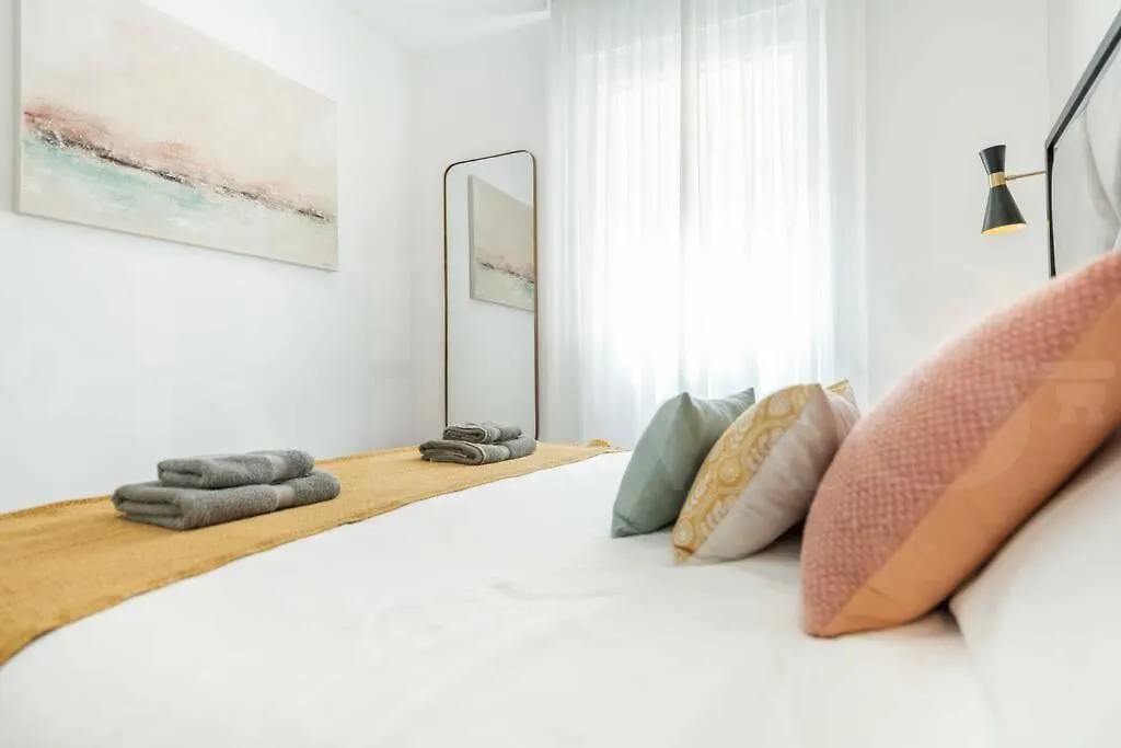 Tranquil & Bright Apartment With Parking By Rems Malaga Spain