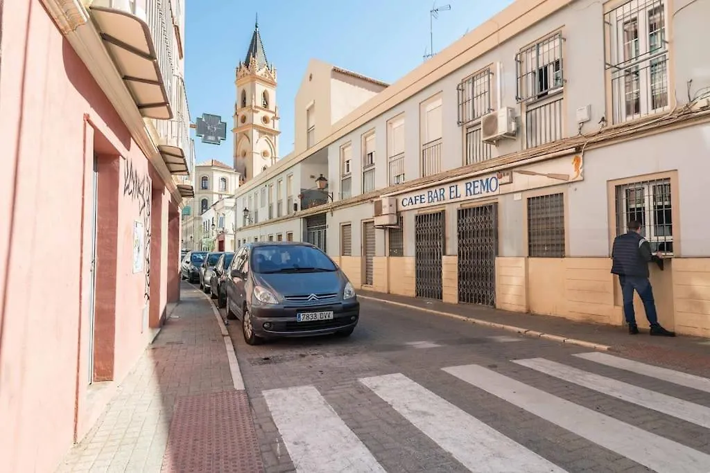 Tranquil & Bright Apartment With Parking By Rems Malaga